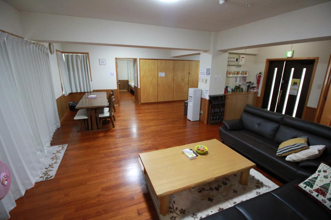 Utopia Mihama Chatan Exterior foto